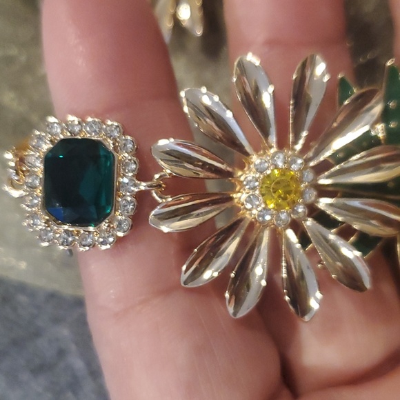 Pineapple earrings - Picture 5 of 5